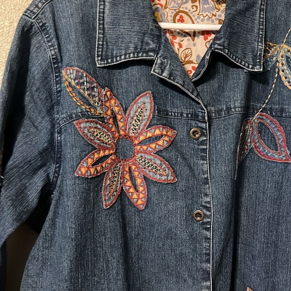 Alfred Dunner women’s embroidered jean jacket - Picture 2 of 7